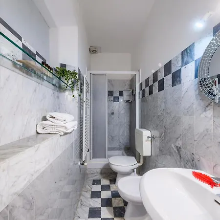 La Rondinella - Private Terrace Apartament